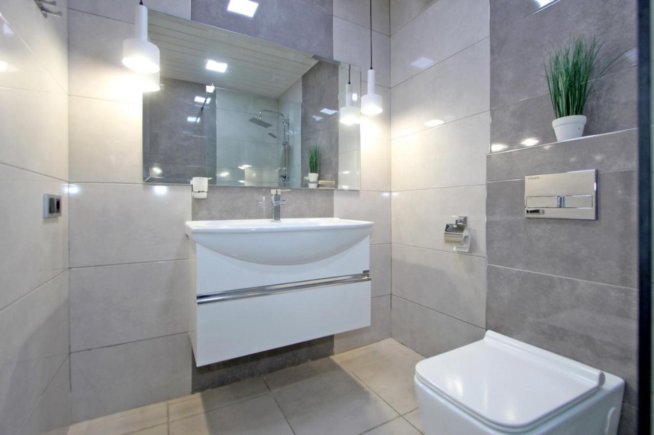 Appartment Lux, 2 Bedroom Erevan Esterno foto